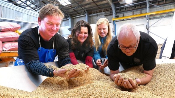 "Ah, guys, I've lost my watch in here. Can you help me find it?" 